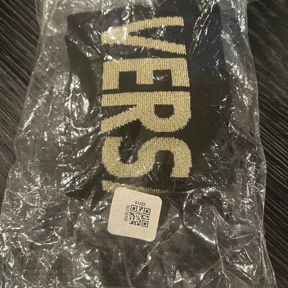 Versace - Picture 7 of 8